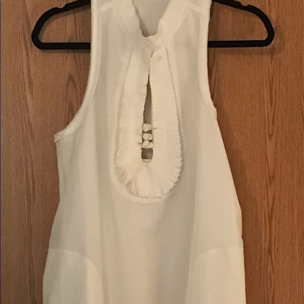 Classy sleeveless shirt with lining and pockets